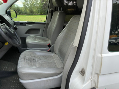 Volkswagen Transporter Kombi 9 PERS 2.0 116pk BENZINE CNG AIRCO L2H1 foto 6