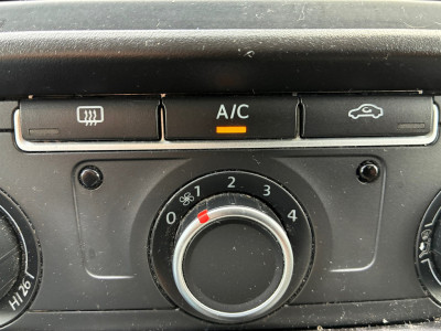 Volkswagen Transporter Kombi 9 PERS 2.0 116pk BENZINE CNG AIRCO L2H1 foto 8