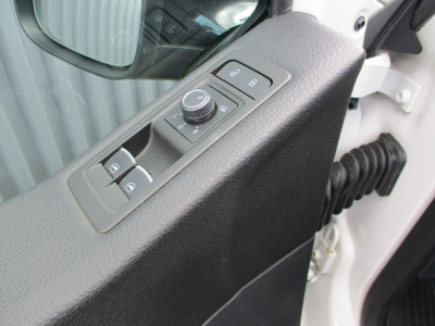 Volkswagen Transporter Multivan 2.0 TDI 150 Pk Automaat Nav Led trekhaak 7 persoons foto 6
