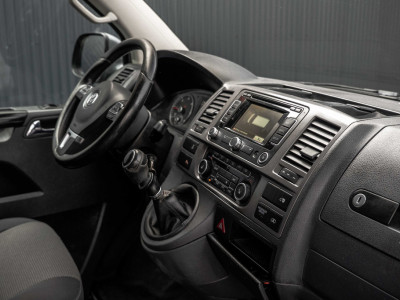 Volkswagen Transporter T5 2.0 TDI L2H1 | Caravelle | Elekt.Schuifdeur | 140 PK | DC 6-Zits | Cruise | PDC | Navi | Airco | Trekhaak foto 2