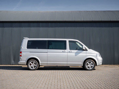 Volkswagen Transporter T5 L2H1 | Marge | 2.5 TDI | DC 5-Zits | 130 PK | 1ste Eigenaar | Cruise | Navi | Airco | Trekhaak foto 6