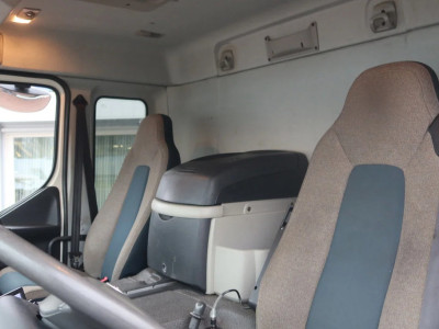 Volvo FE 250 Bak+Klep Dhollandia 2.000 kg 4x2. New tacho. Comfort cabine-Big space 5