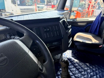 Volvo FH 460 GLOBETROTTER-XL (12+2 GEARS MANUAL GEARBOX / EURO 5 / VBI-BRAKE / 2x DIESEL TANK / FRIDGE UNDER BED / ETC.) 12