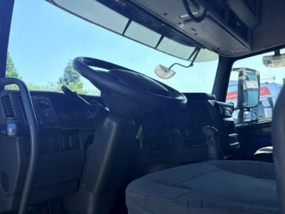 Volvo FH 460 GLOBETROTTER-XL (12+2 GEARS MANUAL GEARBOX / EURO 5 / VBI-BRAKE / 2x DIESEL TANK / FRIDGE UNDER BED / ETC.) 9