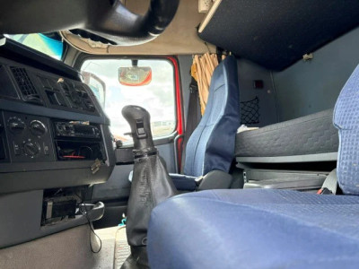 Volvo FH 13.440 GLOBETROTTER (12+2 GEARS MANUAL GEARBOX / EURO 5 / VBI-BRAKE / 2x TANK / AIRCONDITIONING / FRIDGE UNDER BED) 10