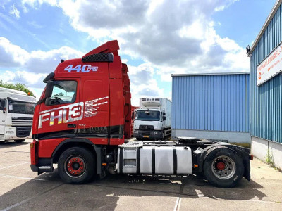 Volvo FH 13.440 GLOBETROTTER (12+2 GEARS MANUAL GEARBOX / EURO 5 / VBI-BRAKE / 2x TANK / AIRCONDITIONING / FRIDGE UNDER BED) 5