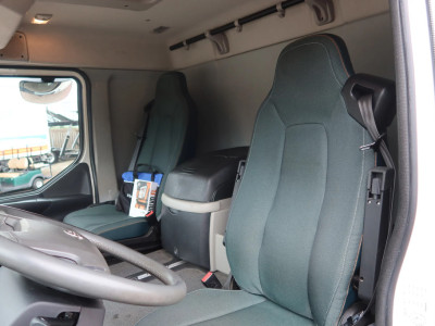 Volvo FL 250 Bak+Dhollandiaklep 1500 kg. Volvo dealer ondehrouden foto 5
