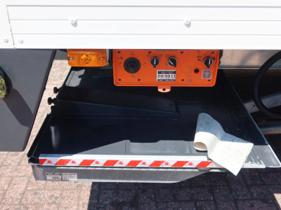 Volvo FL 250 Meubelbak + Dhollandia 1500 Full air suspension 8