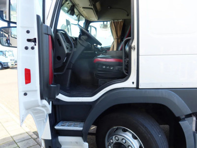 Volvo FM 420 6x2 Stuur-As L.Z.V uitvoering foto 12