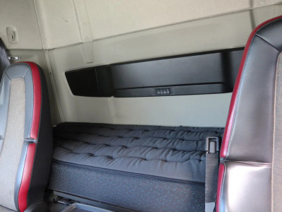 Volvo FM 420 6x2 Stuur-As L.Z.V uitvoering foto 14