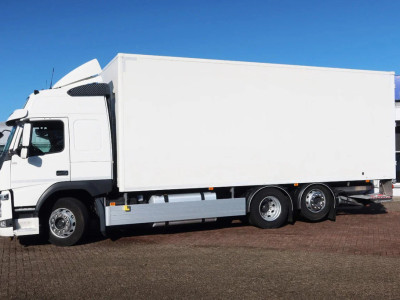 Volvo FM 420 6x2 Stuur-As L.Z.V uitvoering foto 2