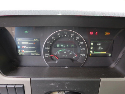 Volvo FM 330 Bakwagen + DHollandia 1500 kg foto 11