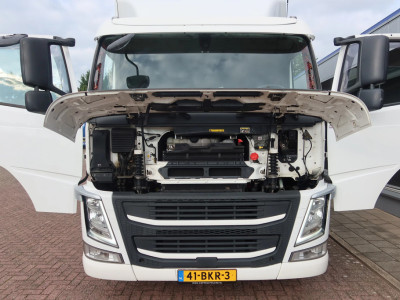 Volvo FM 330 Bakwagen + DHollandia 1500 kg foto 13