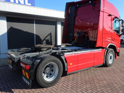 Volvo FM 420 Slaapcabine, Luchtvering achter foto 12