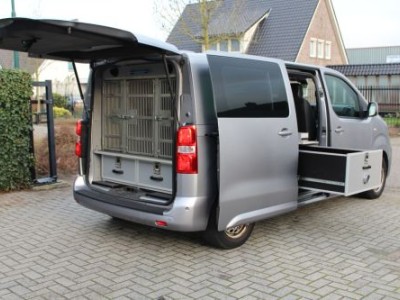 Citroen Jumpy 2.0 BlueHDI 180PK E6 Automaat M Club L2 Export price â¬10.900,-  // Dog transport