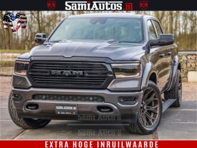 Dodge Ram 1500 Laramie Sport 5.7 V8 HEMI 402PK 4x4 | Panorama dak | 12 Scherm |Granite Crystal Metallic | Crew Cab | 5 Persoons | Dubbele Cabine | DC | VOORRAAD NR 2524 - 41249 |