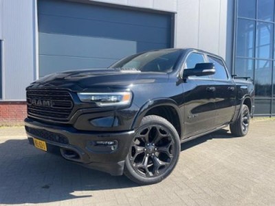 Dodge Ram 1500 5.7 V8 4x4 Crew Cab Limited Night Edition Met schade..!!!