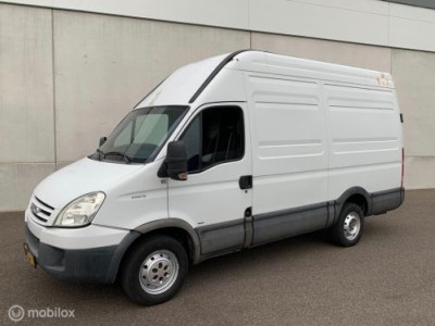 Iveco Daily 35S12V L3H3 AIRCO LAADKLEP