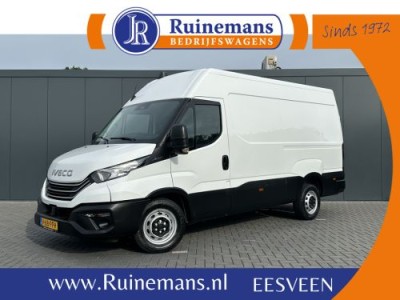 Iveco Daily 35S14 2.3D  FACELIFT / L2H2 / ** 28.436 KM ** / TREKHAAK / 3.500 KG AHG / 270 ACHTERDEUREN / ECC AIRCO / APPLE CARPLAY / 3 ZITS