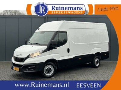 Iveco Daily 35S14V 2.3 136 PK / L2H2 / 30.452 KM !! / 3.500 KG AHG / 270 A DEUREN / TREKHAAK / AIRCO / BLUETOOTH / 3-ZITS