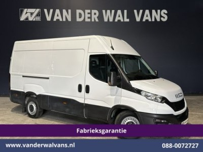 Iveco Daily 35S16V 157pk L2H2 Fabrieksgarantie Euro6 Airco | 3500kg trekvermogen | Parkeersensoren bijrijdersbank