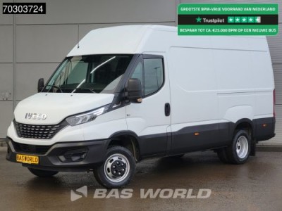 Iveco Daily 35C21 3.0L Automaat Luchtvering Dubbellucht L2H2 3,5t Trekhaak 210PK LED Navi Airco Cruise Camera Euro6 L2 Airco Trekhaak Cruise control