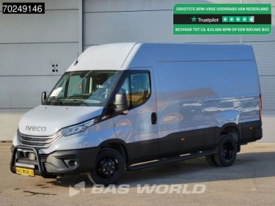 Iveco Daily 35C21 3.0L Black Edition Automaat 210PK L2H2 Dubbellucht 2025-Model 3,5t Trekhaak ACC LED Navi Camera Parkeersensoren Euro6 L2 12m3 Airco Trekhaak