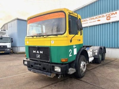 MAN 26 240DFS FULL STEEL SUSPENSION / DAYCAB (ZF MANUAL GEARBOX / FULL STEEL SUSPENSION / REDUCTION AXLES / 6-CILINDER