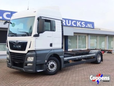 MAN TGX 18 .340 4x2 Full air Chassis, twist locks