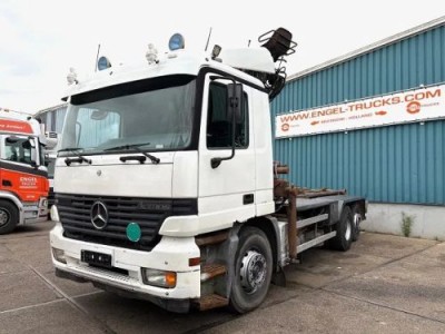 Mercedes-Benz Actros 2540 L 6x2 MP1 WITH V-CRANE & HOOK-ARM SYSTEM (EPS WITH CLUTCH (3 PEDALS) / REDUCTION AXLE / STEEL-/AIR SUSPENSION / P.T.O. / LIFT-AXLE / ETC.)