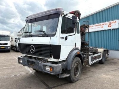 Mercedes-Benz SK 2527 6x2 HOOK-ARM SYSTEM WITH HMF CRANE (V6 ENGINE / ZF MANUAL GEARBOX / REDUCTION AXLE / STEEL SUSPENSION / P.T.O.)