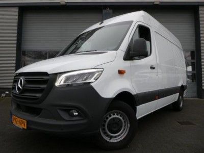 Mercedes-Benz SPRINTER 317 1.9 CDI L2H1 airco ,Xenon, pdc ,camera, mbux 10