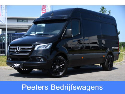 Mercedes-Benz Sprinter 319 3.0 CDI L2H2 Black Edition Adaptieve Cruise, 360 Camera, Carplay, 190pk, LED, 10,5 Mbux, Automaat, 3500kg Trekhaak, Dodehoek, 2 x Geveerde stoel, Uniek!