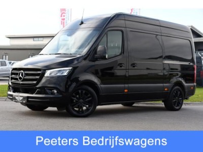 Mercedes-Benz Sprinter 319 V6 3.0 CDI L2H2 Black Edition Full Options!, Adaptieve Cruise, 360 Camera, 2 x schuifdeur, 3500kg Trekhaak, 10,5 Mbux, Navi, Stoelverwarming, Uniek!
