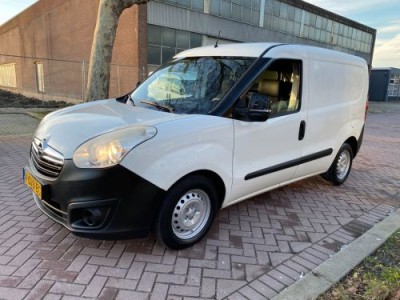 Opel Combo 1.3 CDTi L1H1 Edition / 2016 / Euro6 / Airco / PDC / Start Stop /  NAP / NW APK Bij Aflev. / Boekjes Aanwezig *