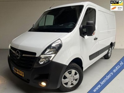 Opel Movano 2.3 Turbo 136pk euro6 L1H1 3Persoons Airco ECC Navigatie, Trekhaak 2500KG, RIJKLAARPRIJS