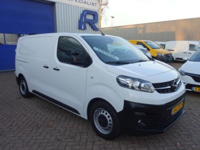 Opel Vivaro-e L2H1 75 kWh 100 % Elektrisch S.O.H. 85% AIRCO NAVIGATIE 3 PERSOONS