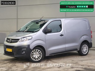 Opel Vivaro 120PK Automaat L1H1 Trekhaak Navi Airco Cruise Camera Parkeersensoren v+a Euro6 L1 Airco Trekhaak Cruise control
