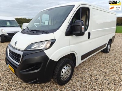 Peugeot Boxer 330 2.2 BlueHDi 120 L2H1 Premium ,camera , airco , apk okt. 2026 , euro 6 , 1e eig.