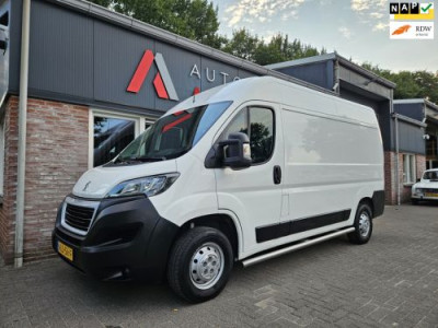 Peugeot Boxer 330 2.2 BlueHDi 140 L2H2 Premium Trekhaak! Airco! NAP! Cruise Control! Nette Bus!