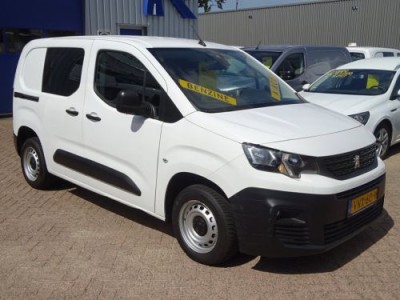 Peugeot Partner 1.2 PureTech Pro BENZINE  AIRCO NAVI CRUISE CONTROL PDC SCHUIFDEUR