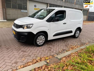 Peugeot Partner 1.5 BlueHDI Pro * 2021 * Euro6 * 135.823 KM NAP * 1e Eigenaar * Airco * StartStop * APK 3-7-2026 * WEINIG KM !