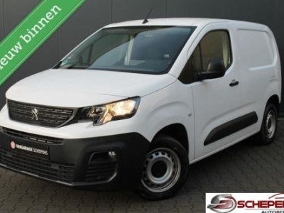 Peugeot Partner bestel 1.2 PureTech Premium | 3 ZITS | Carplay | Trekhaak