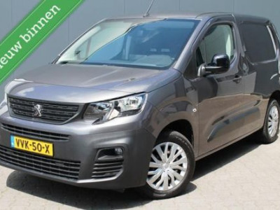 Peugeot e-Partner Asphalt 50 kWh | MARGE | Navi | 3 Zits | Camera
