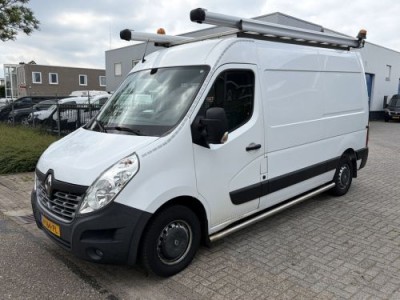 Renault Master T35 2.3 dCi 130PK Euro6 L2H2 â navigatie â camera â inrichting â trekhaak