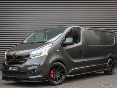 Renault Trafic 2.0 dCi T29 L2H1 Work Edition FULL BLACK / SIDE- BARS / TREKHAAK / NAVIGATIE / VERLAAGD / CRUISE CONTROL / LEDEREN