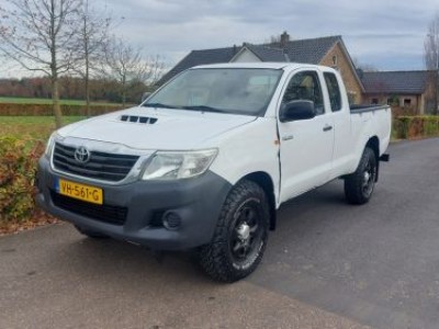 Toyota HiLux 2.5 D-4D VX Xtra Cab AIRCO BJ 2014