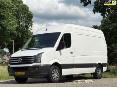 Volkswagen Crafter 50 2.0 TDI L2H1, NAP, airconditioning, cruise control, achteruitrijcamera, boordcomputer, trekhaak
