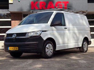Volkswagen Transporter 2.0 TDI L1H1|110PK|airco|cruise|bluetooth|trekhaak|parkeersensoren achter|imperiaal|drie zitplaatsen|EURO6.