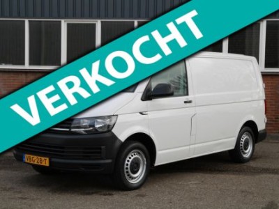 Volkswagen Transporter 2.0 TDI L1H1 Economy Business / Trekhaak / Airco / Cruise / 3 Zits
